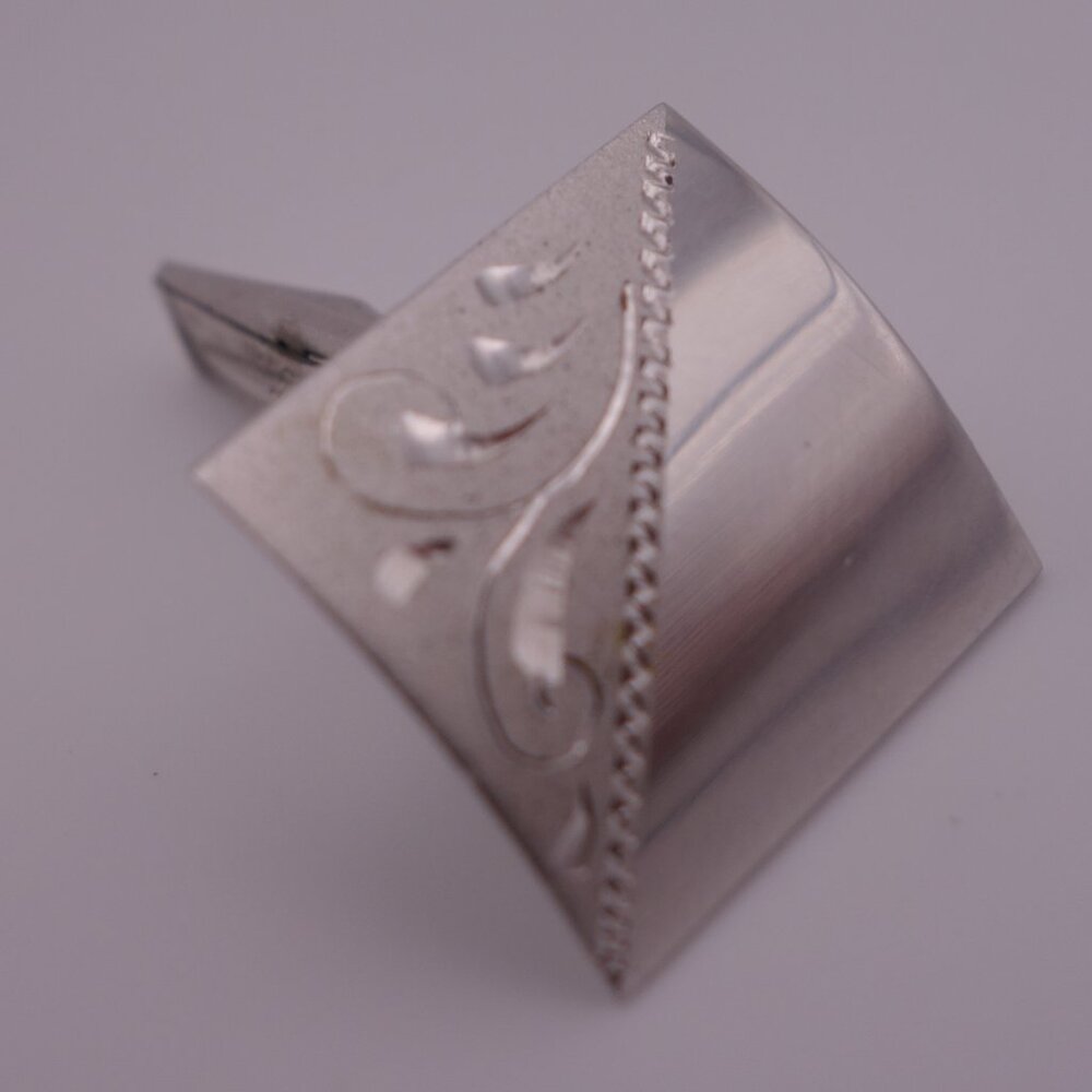 Silver Color Cuff Links with Pattern - Picture 12 of 14